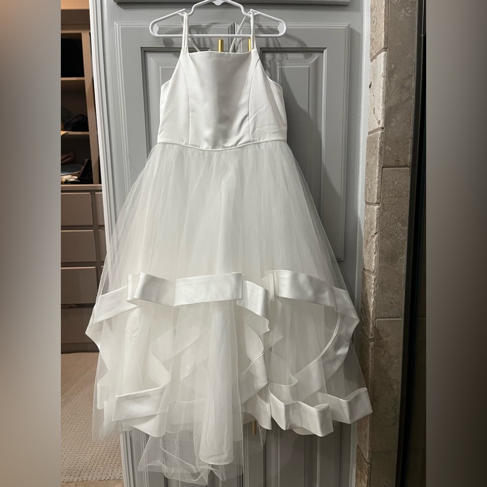 David’s bridal flower girl dress. Girls size 7.